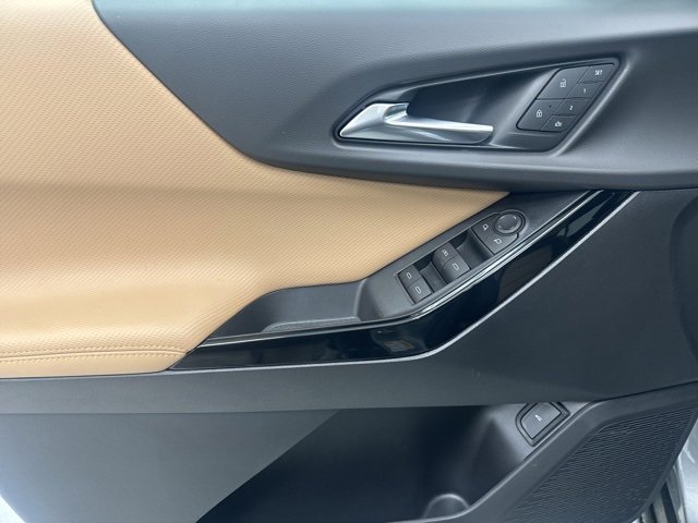 New 2025 Chevrolet Equinox ACTIV w/ Convenience Package III image 9