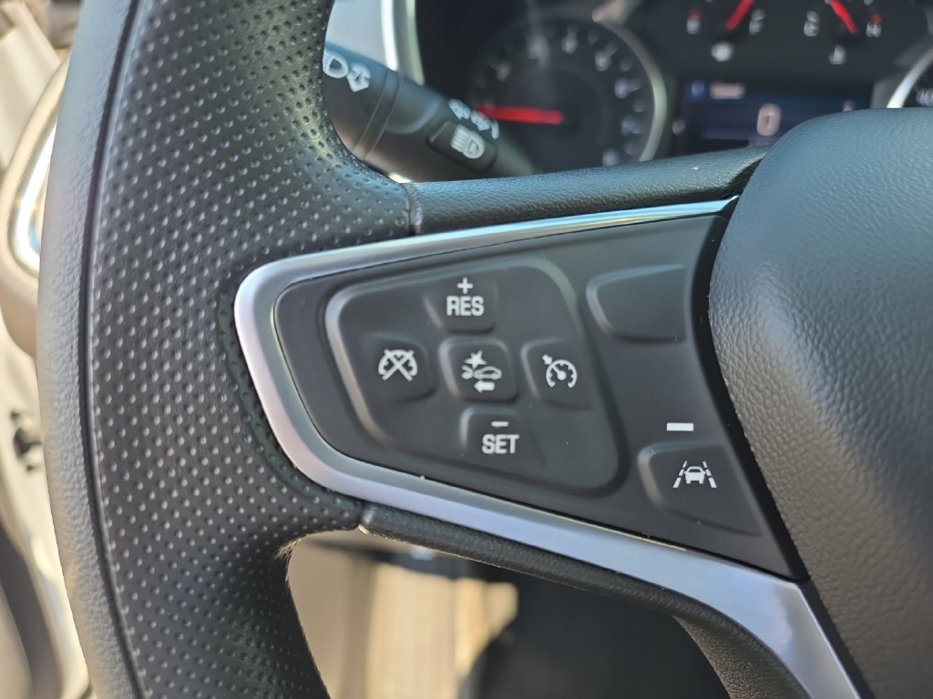 Used 2023 Chevrolet Equinox LS AWD/4WD image 22