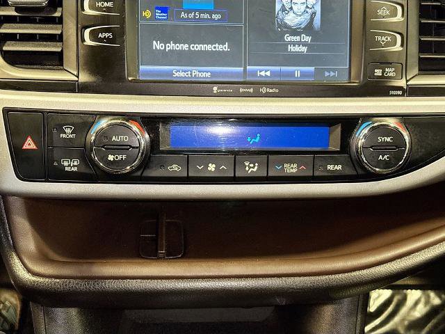 Used 2019 Toyota Highlander XLE image 13