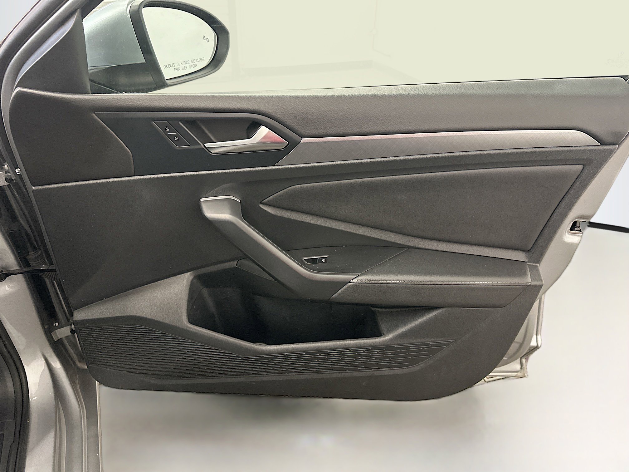 Used 2024 Volkswagen Jetta SE image 33