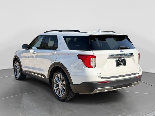 Used 2024 Ford Explorer XLT w/ Equipment Group 202A image 7