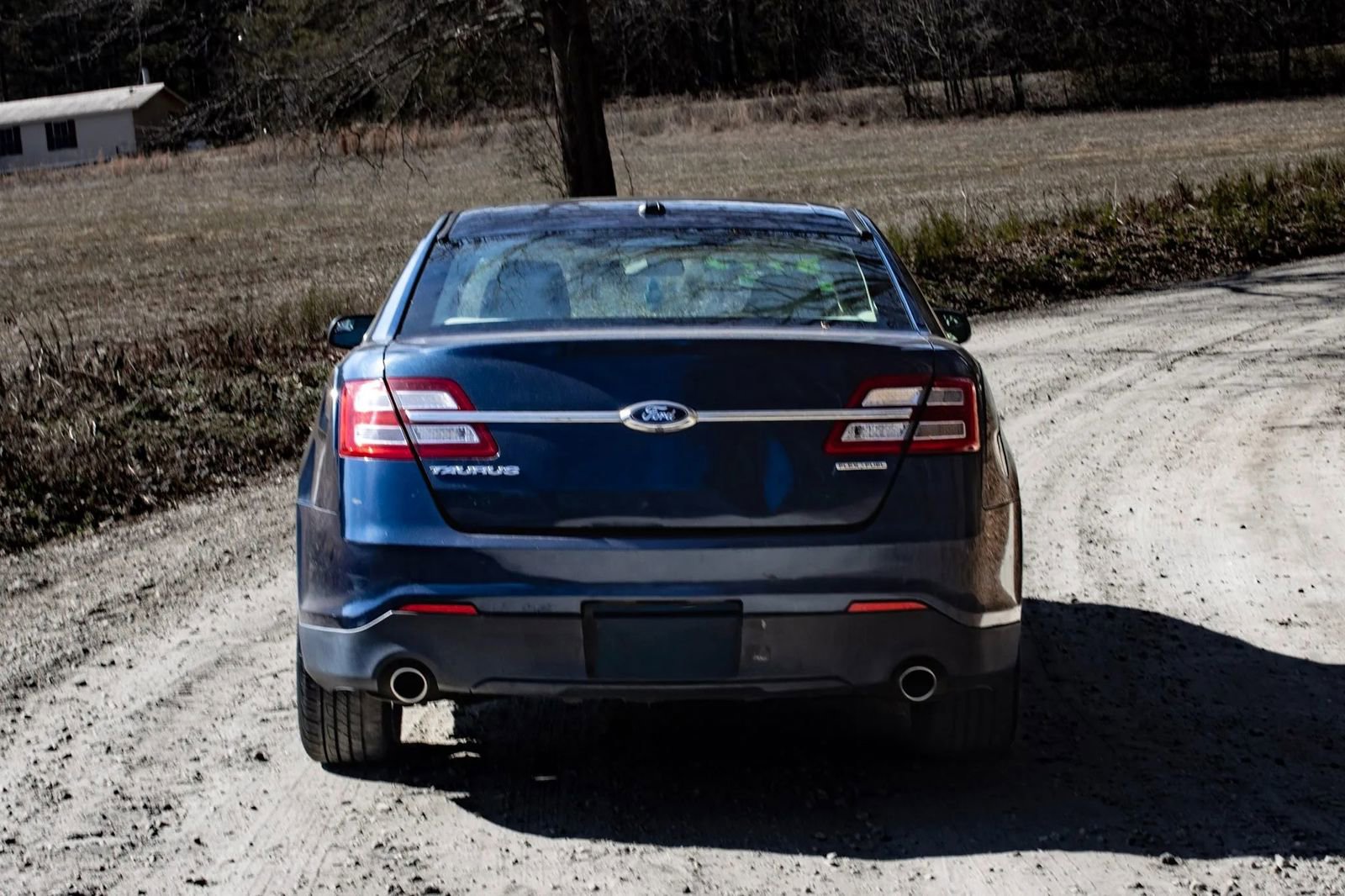 Used 2016 Ford Taurus SE image 3