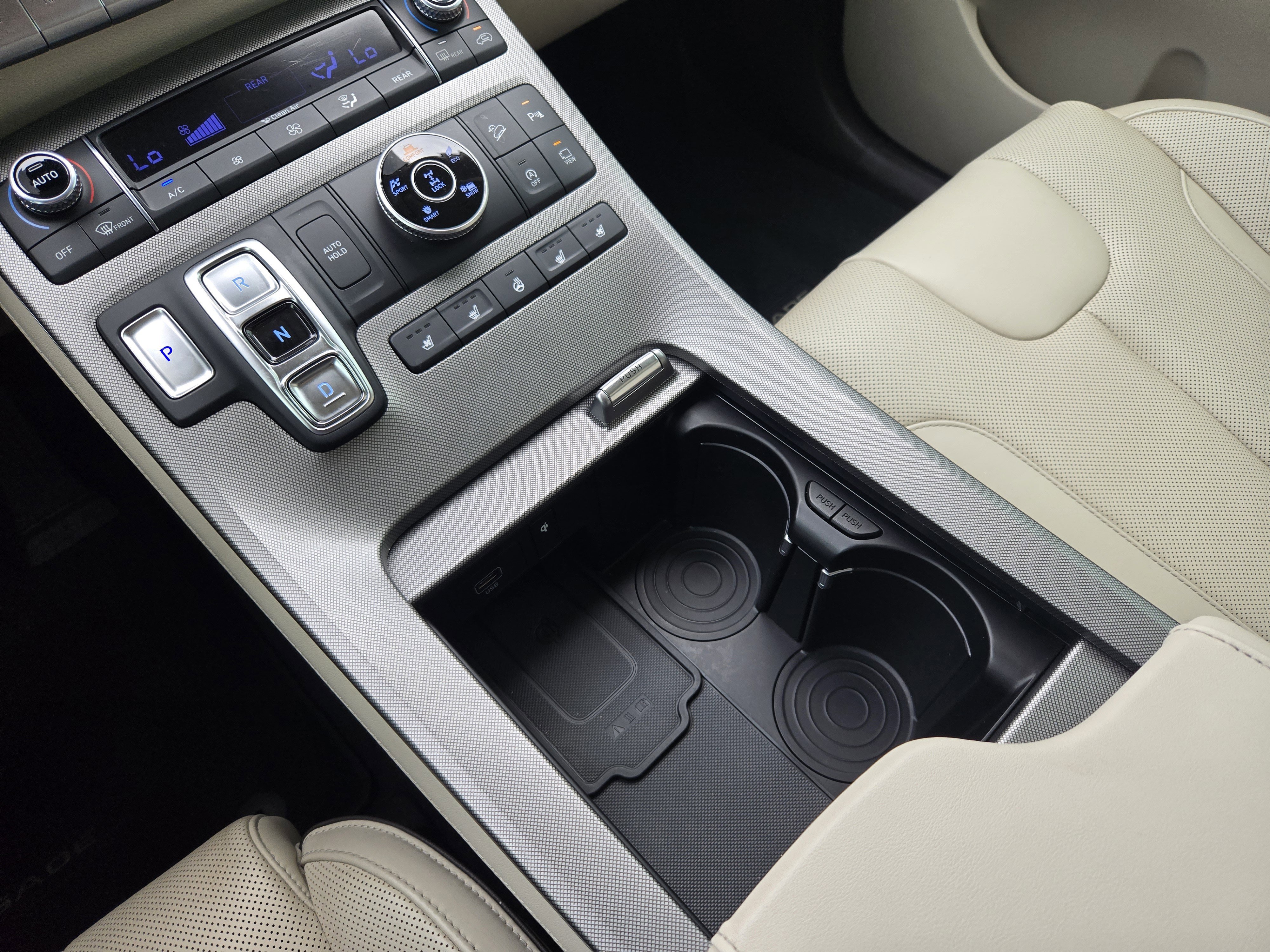 Used 2020 Hyundai Palisade Limited image 17