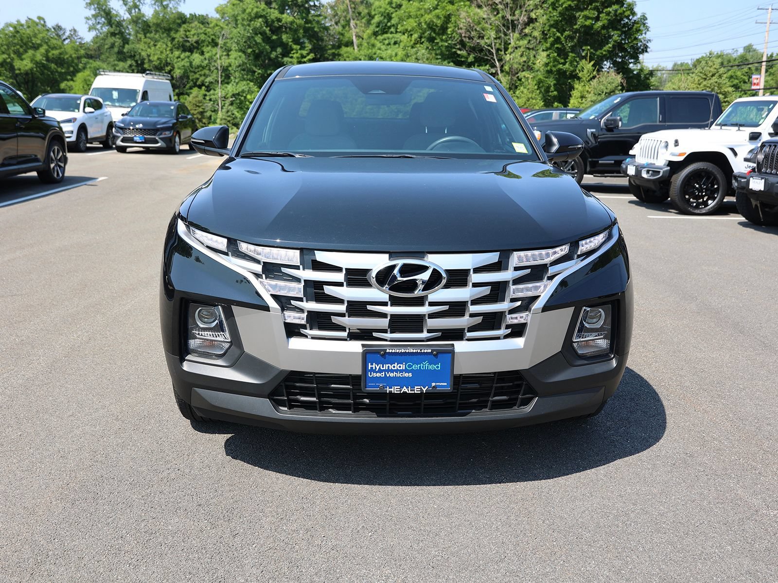Certified 2022 Hyundai Santa Cruz SEL AWD/4WD image 2