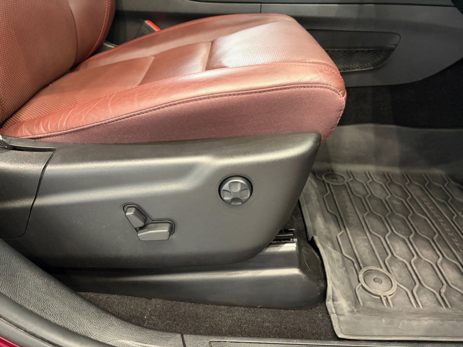 Used 2023 Dodge Durango GT AWD/4WD image 27