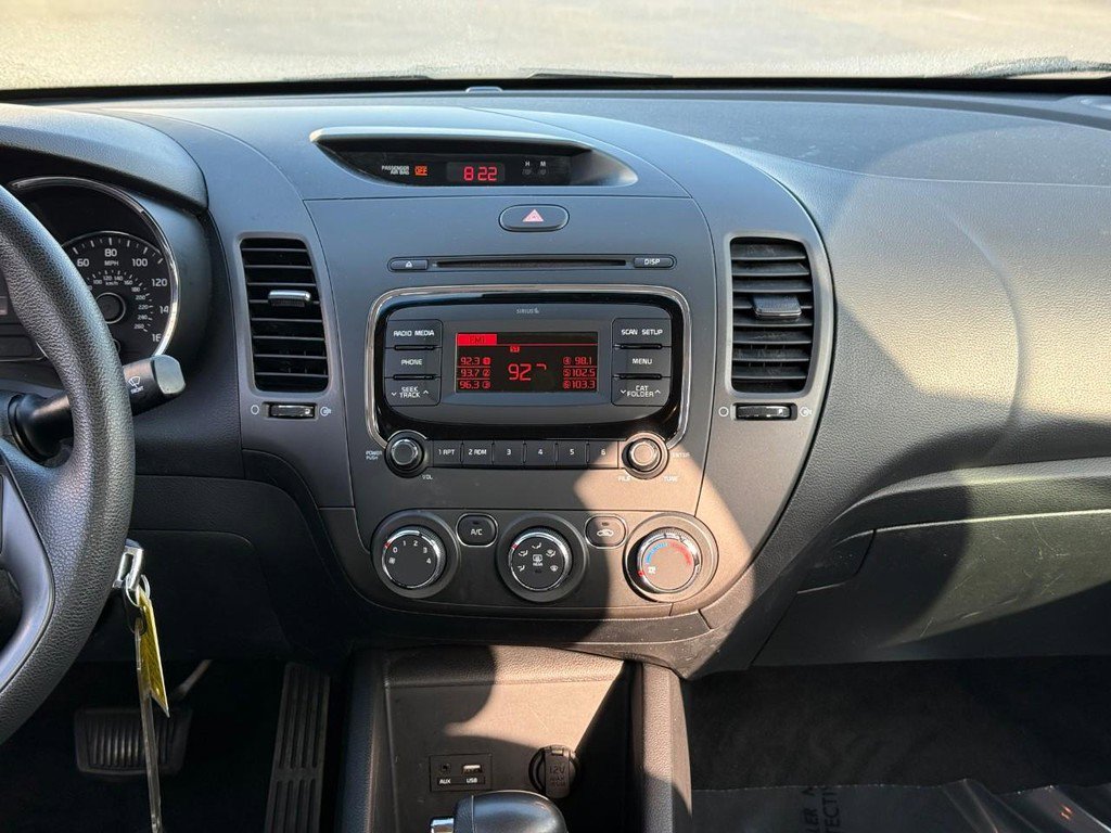 Used 2017 Kia Forte LX image 15