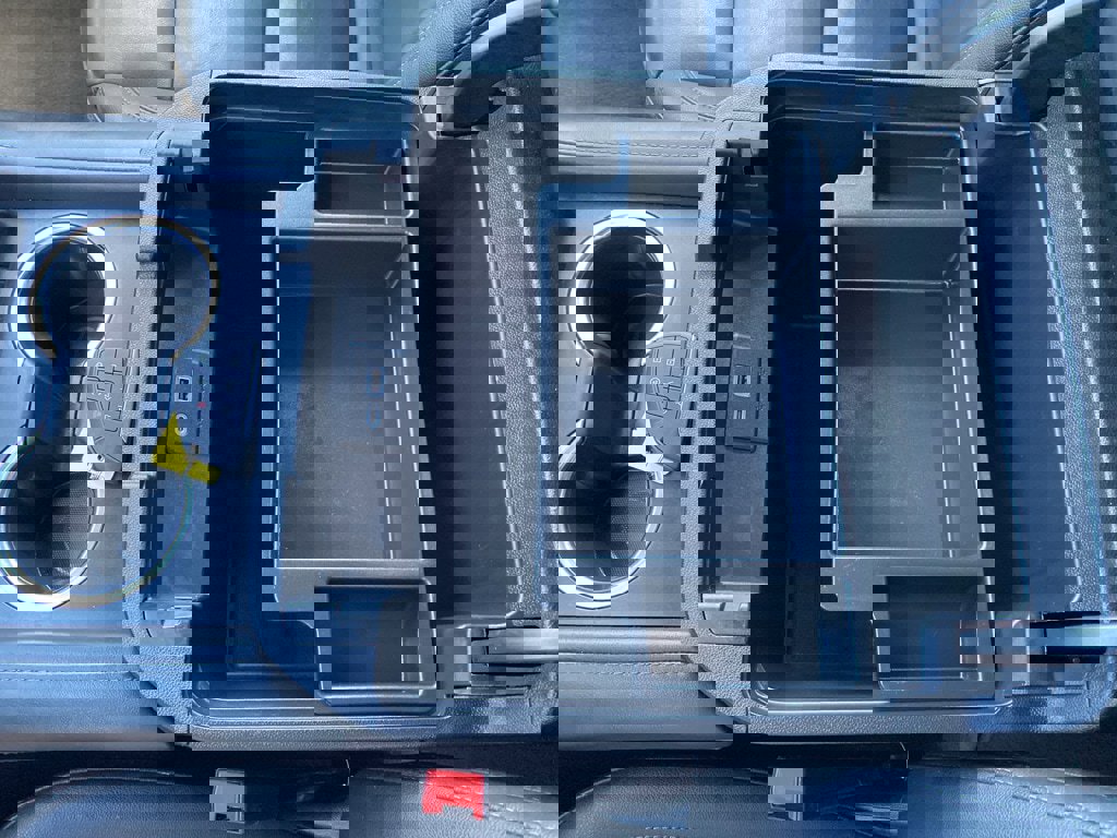 Used 2022 Chevrolet Tahoe Z71 w/ Z71 Off-Road Package image 39