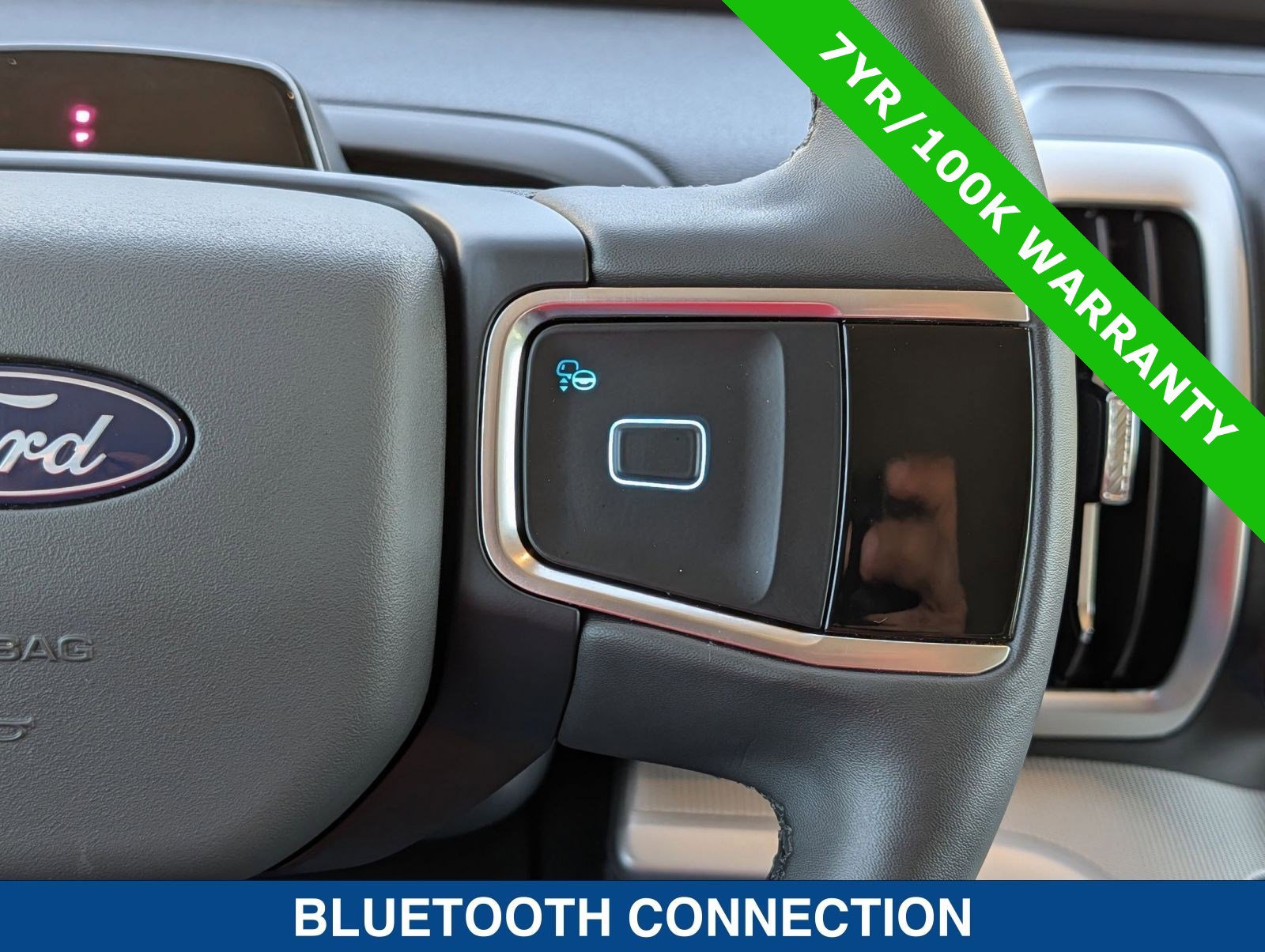 Certified 2025 Ford Expedition Active image 30