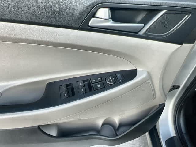 Used 2017 Hyundai Tucson SE w/ SE Popular Package 02 FWD image 29