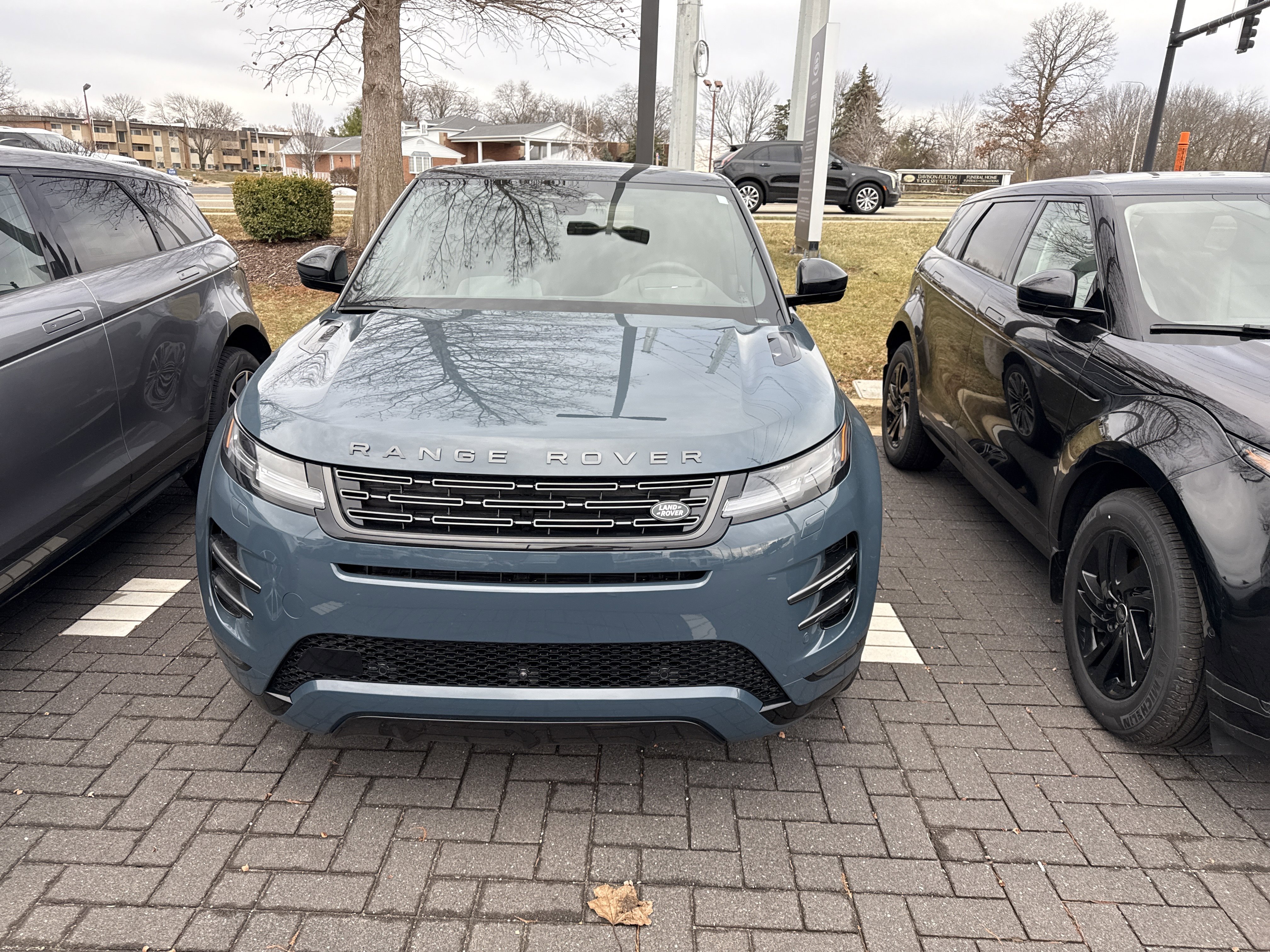 New 2026 Land Rover Range Rover Evoque Dynamic SE image 1