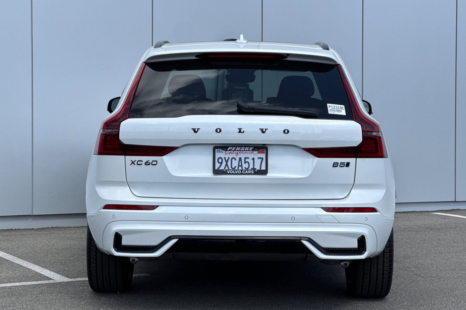 Certified 2026 Volvo XC60 B5 Ultra AWD/4WD image 4