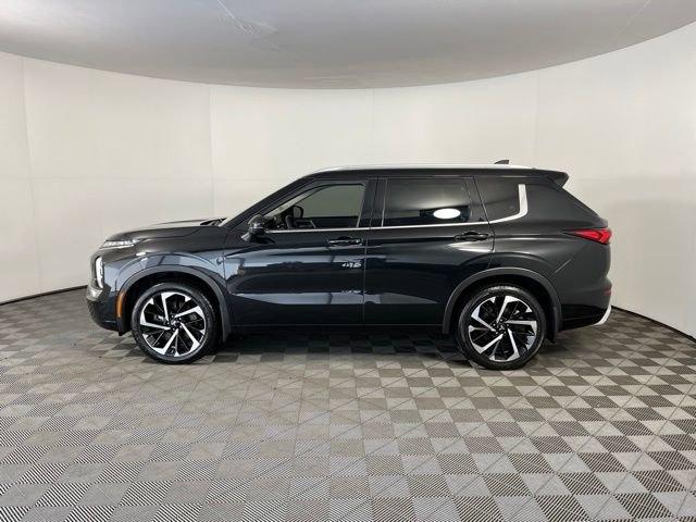 Used 2023 Mitsubishi Outlander SEL image 4