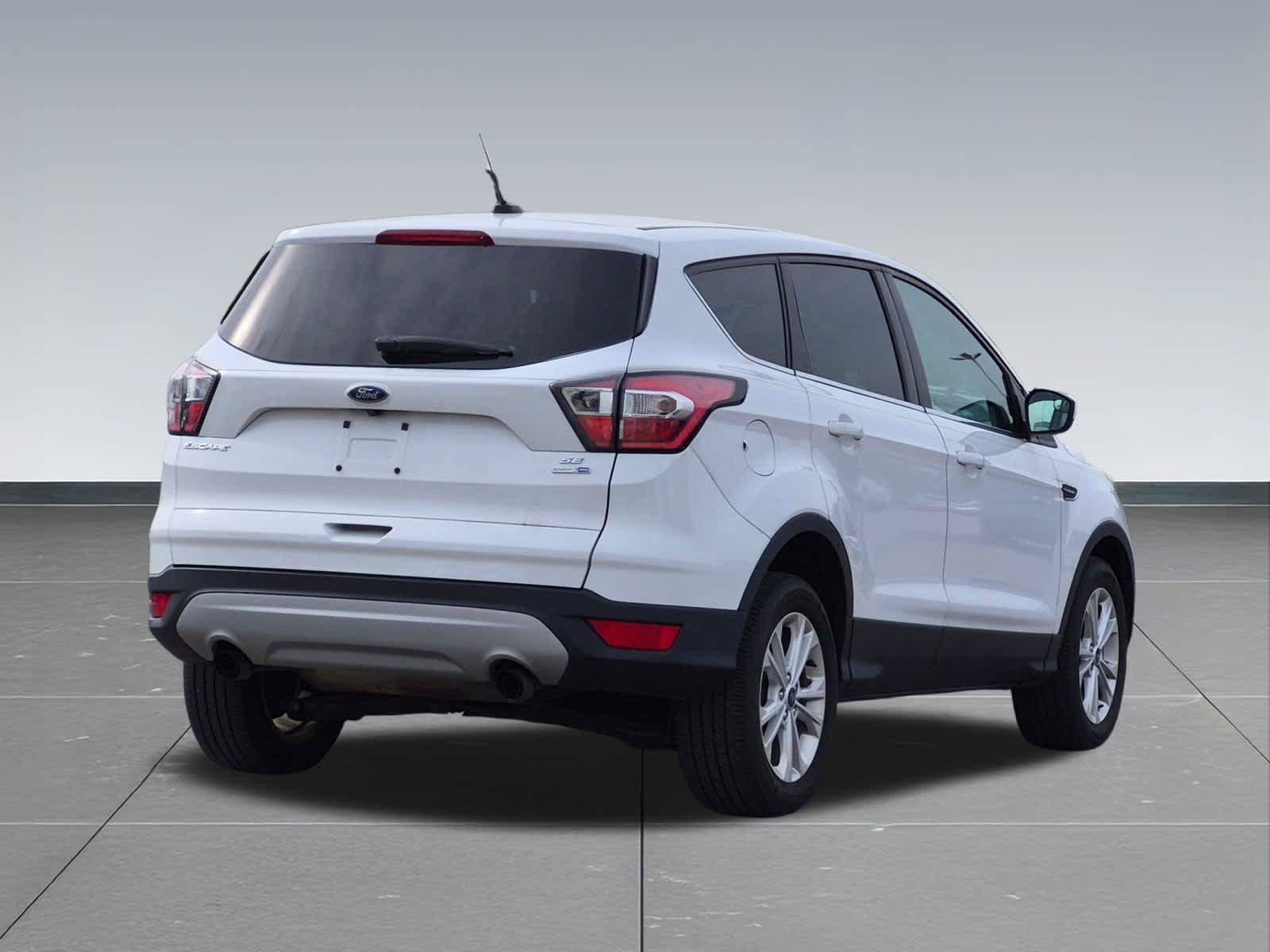 Used 2017 Ford Escape SE AWD/4WD image 6