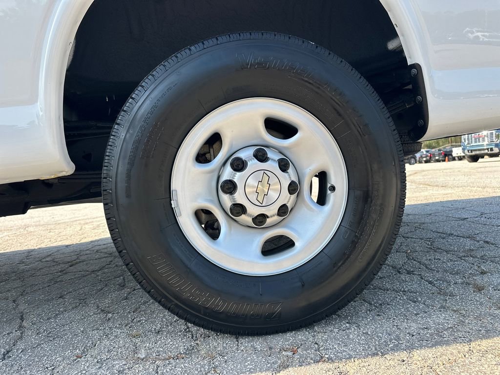 Used 2023 Chevrolet Express 2500 w/ Driver Convenience Package image 18