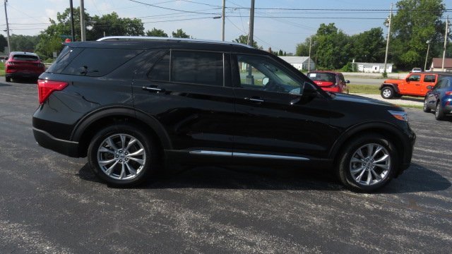 Certified 2023 Ford Explorer Limited image 9