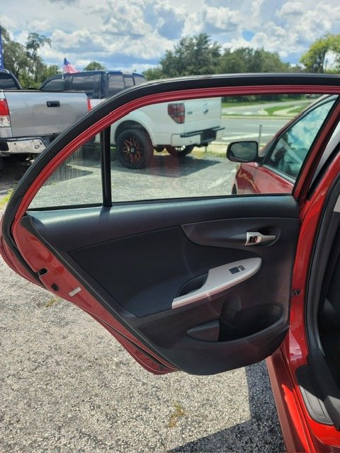 Used 2013 Toyota Corolla S FWD image 13