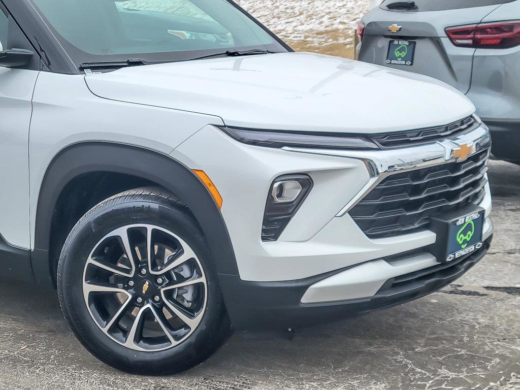 Certified 2025 Chevrolet TrailBlazer LT image 3