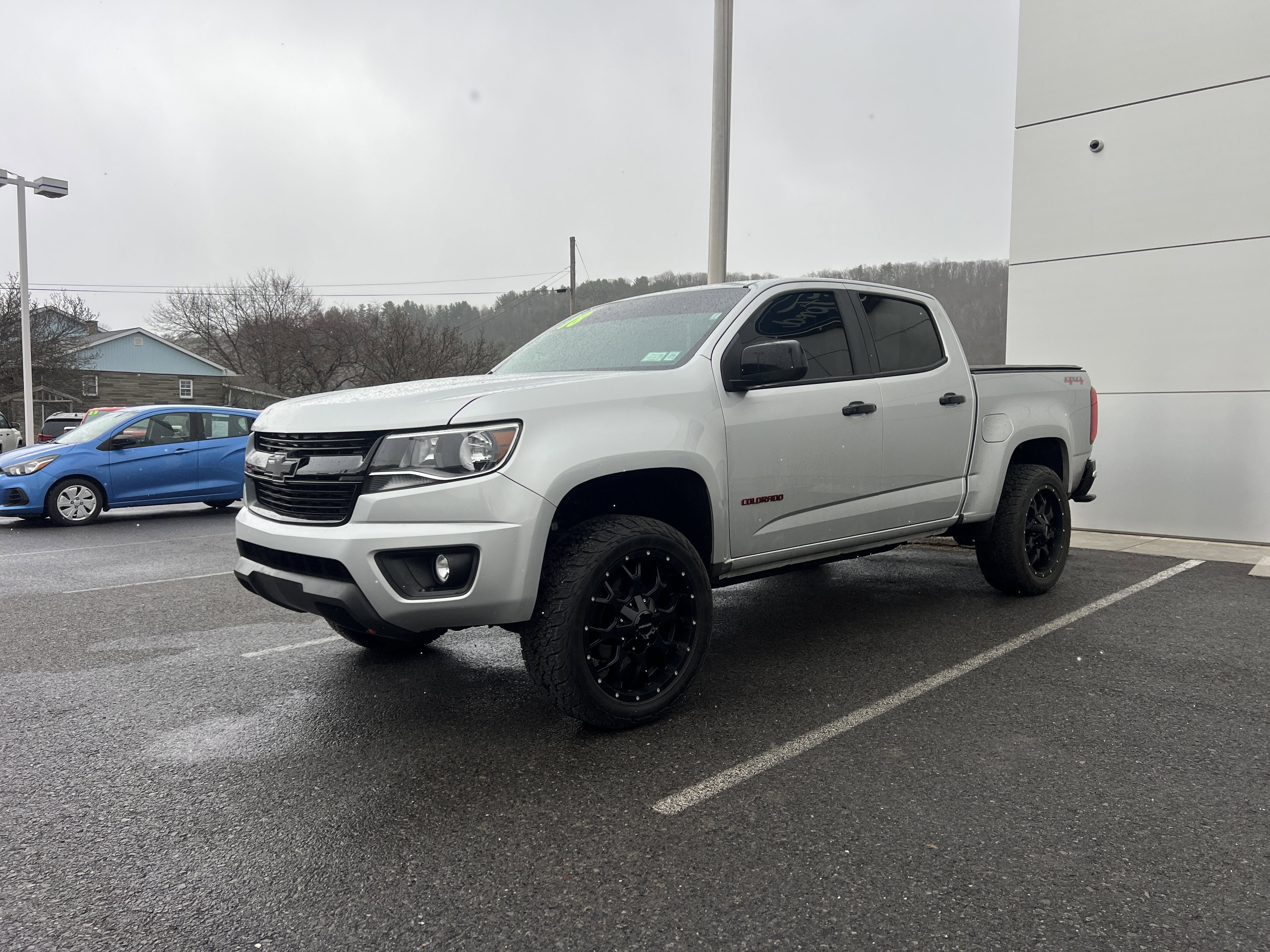 Used 2018 Chevrolet Colorado LT w/ Redline Special Edition image 8