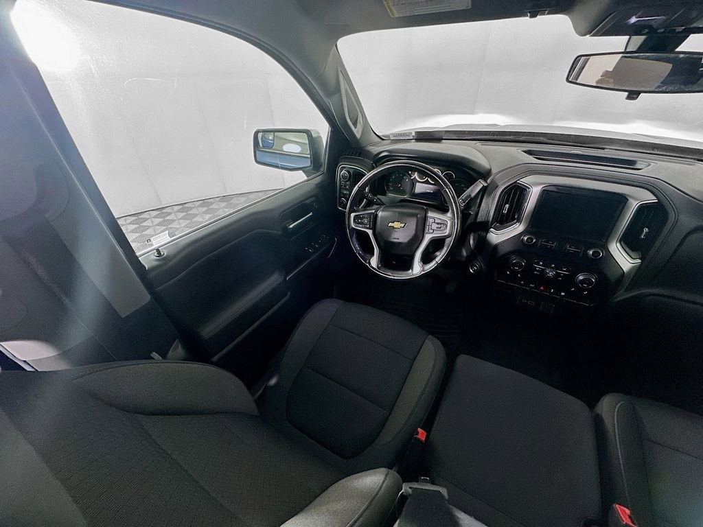 Used 2021 Chevrolet Silverado 1500 LT w/ Bed Protection Package image 9