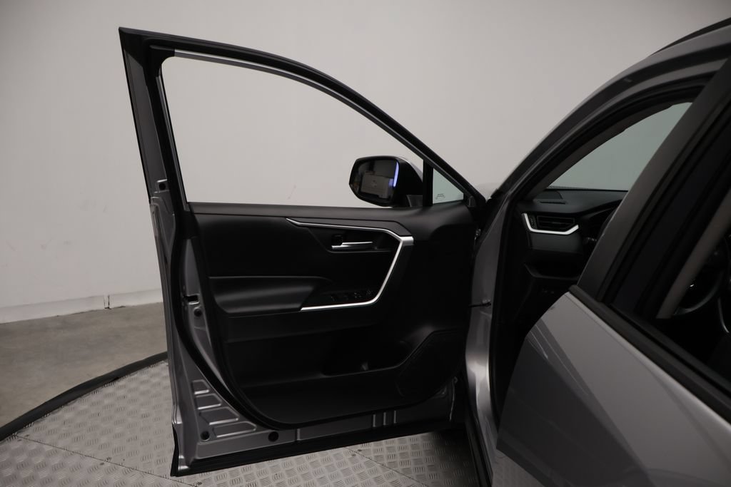 Certified 2023 Toyota RAV4 XLE FWD image 16