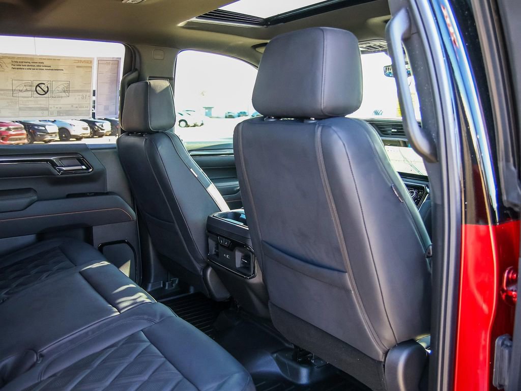 New 2025 GMC Sierra 1500 AT4 w/ AT4 Premium Package AWD/4WD image 32