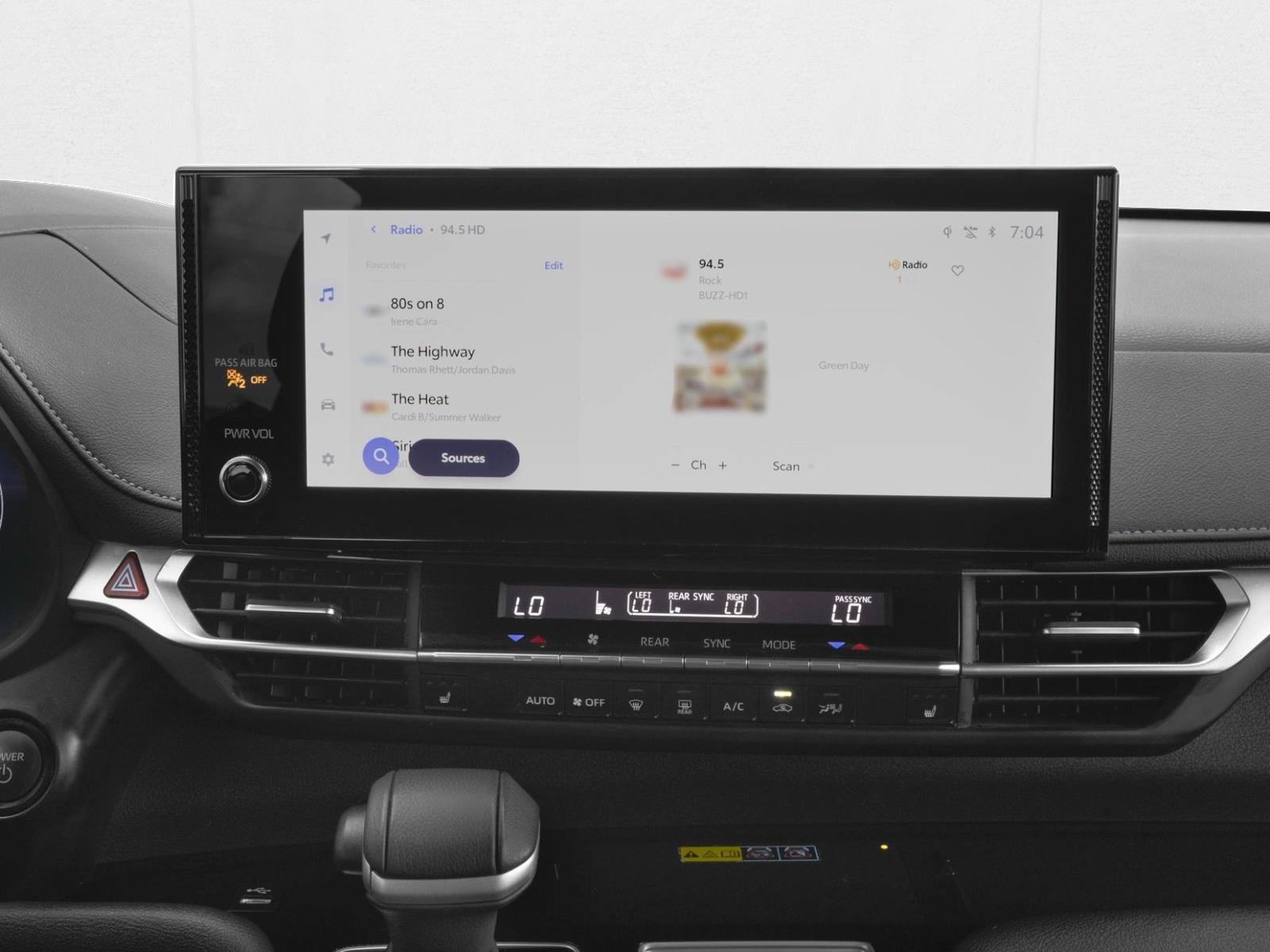 New 2026 Toyota Sienna XLE Woodland Edition AWD/4WD image 7