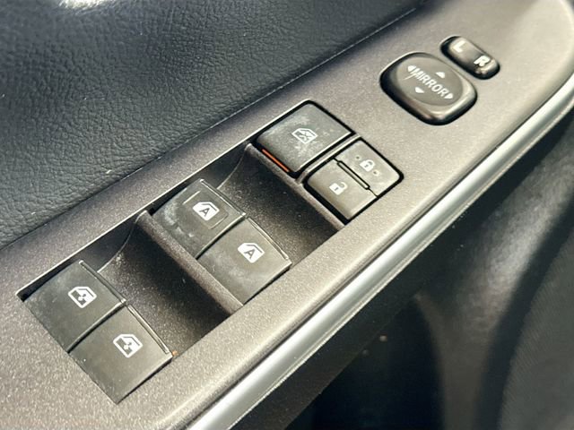 Used 2015 Toyota Camry XLE FWD image 18