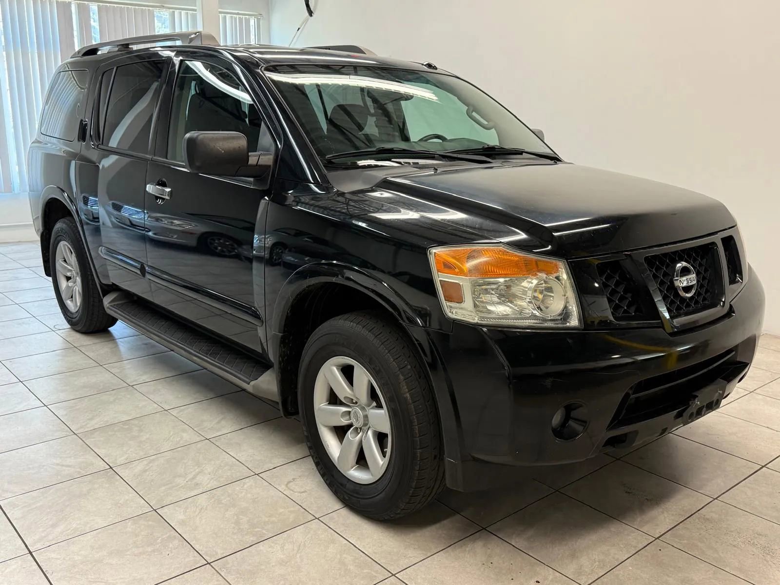 Used 2014 Nissan Armada SV AWD/4WD image 1