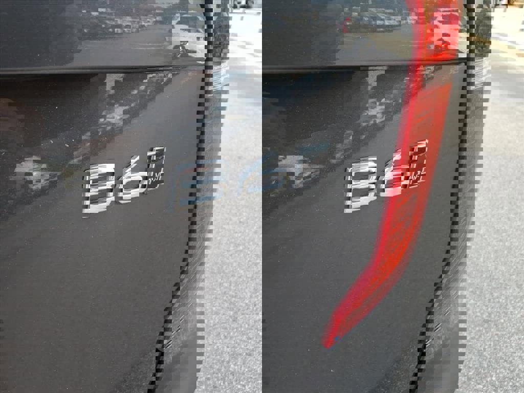 Used 2025 Volvo XC90 B6 Ultra w/ Protection Package Premier image 6