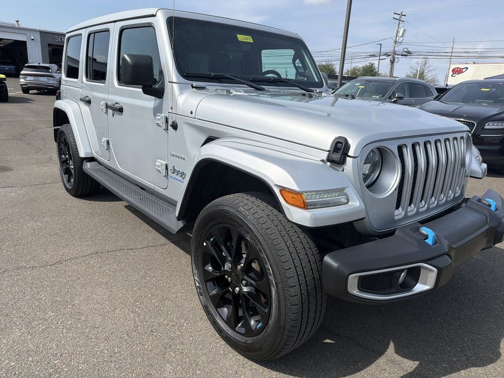 Used 2023 Jeep Wrangler Unlimited Sahara w/ Safety Group AWD/4WD image 8