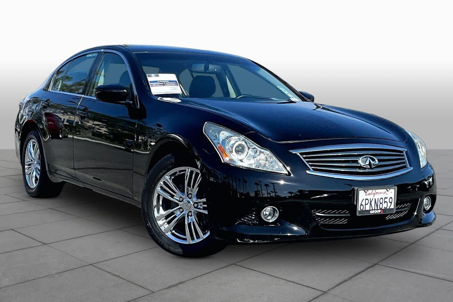 Used 2011 INFINITI G25 Journey w/ Moonroof Pkg RWD image 2