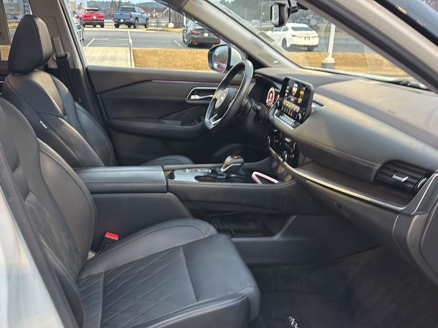 Used 2023 Nissan Rogue Platinum w/ Platinum Premium Package FWD image 10
