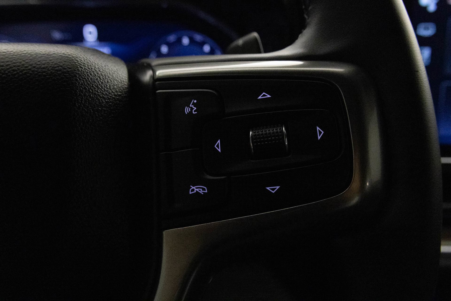 Certified 2025 Chevrolet Silverado 1500 RST image 28