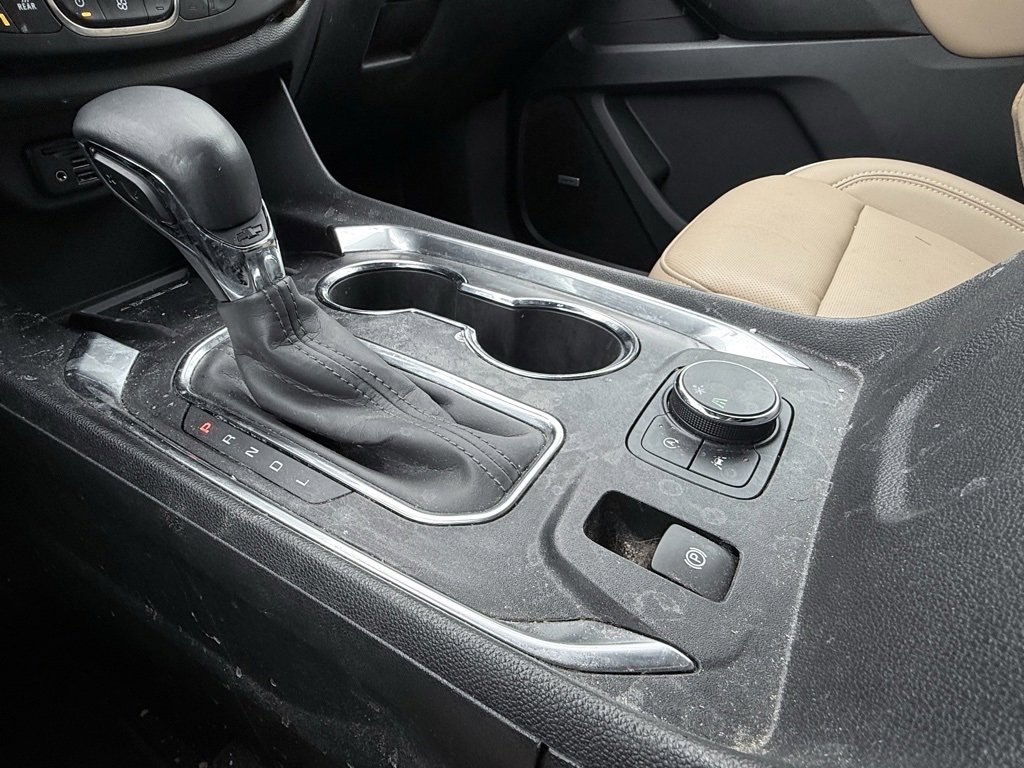 Used 2023 Chevrolet Traverse Premier image 18