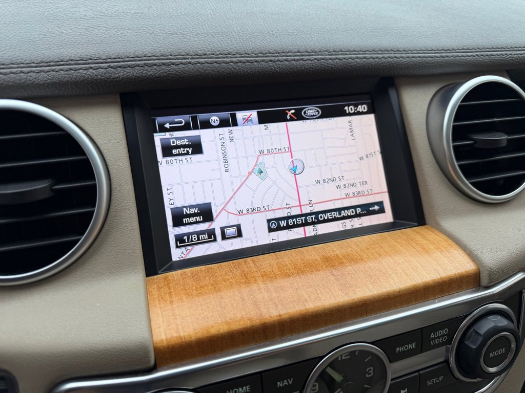 Used 2013 Land Rover LR4 HSE AWD/4WD image 18