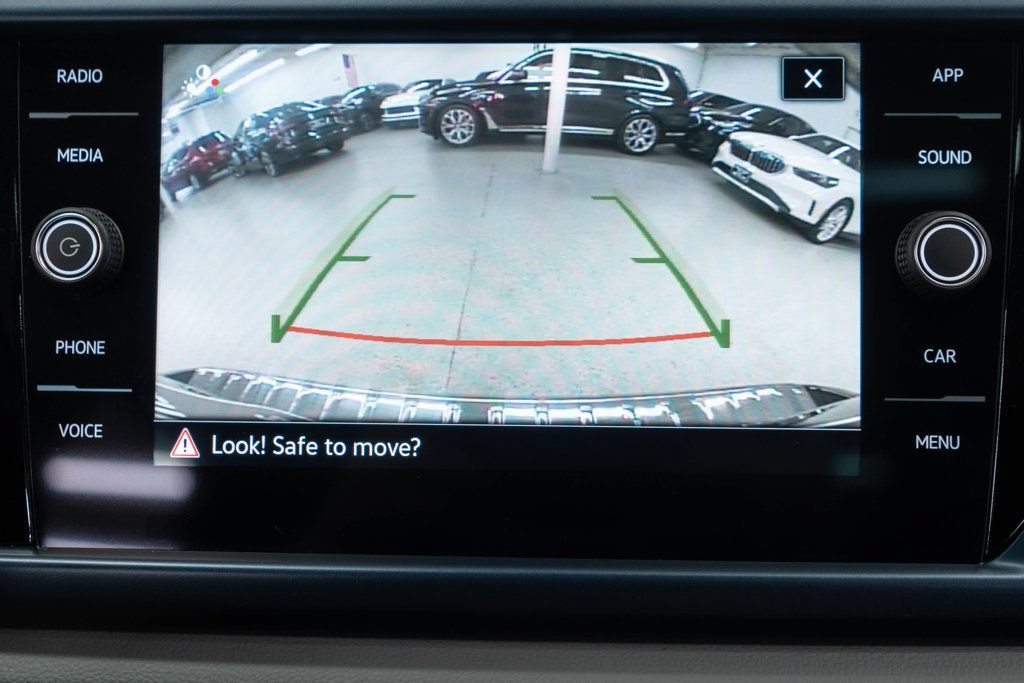 Used 2023 Volkswagen Taos SE w/ Panoramic Sunroof Package AWD/4WD image 19