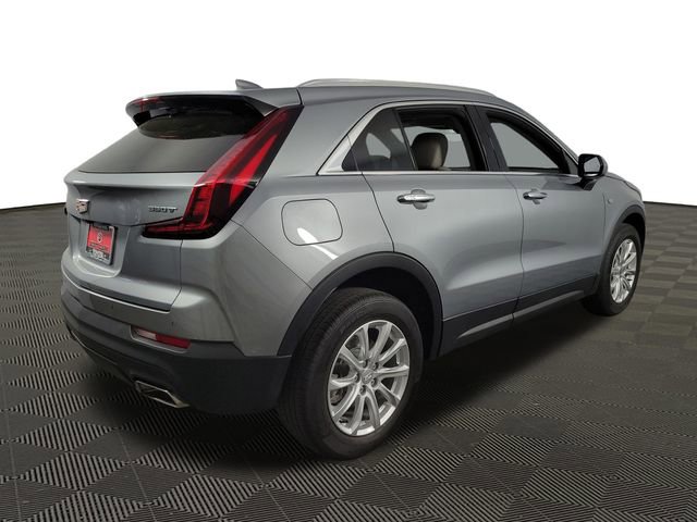 Used 2023 Cadillac XT4 Luxury w/ Cold Weather Package image 9