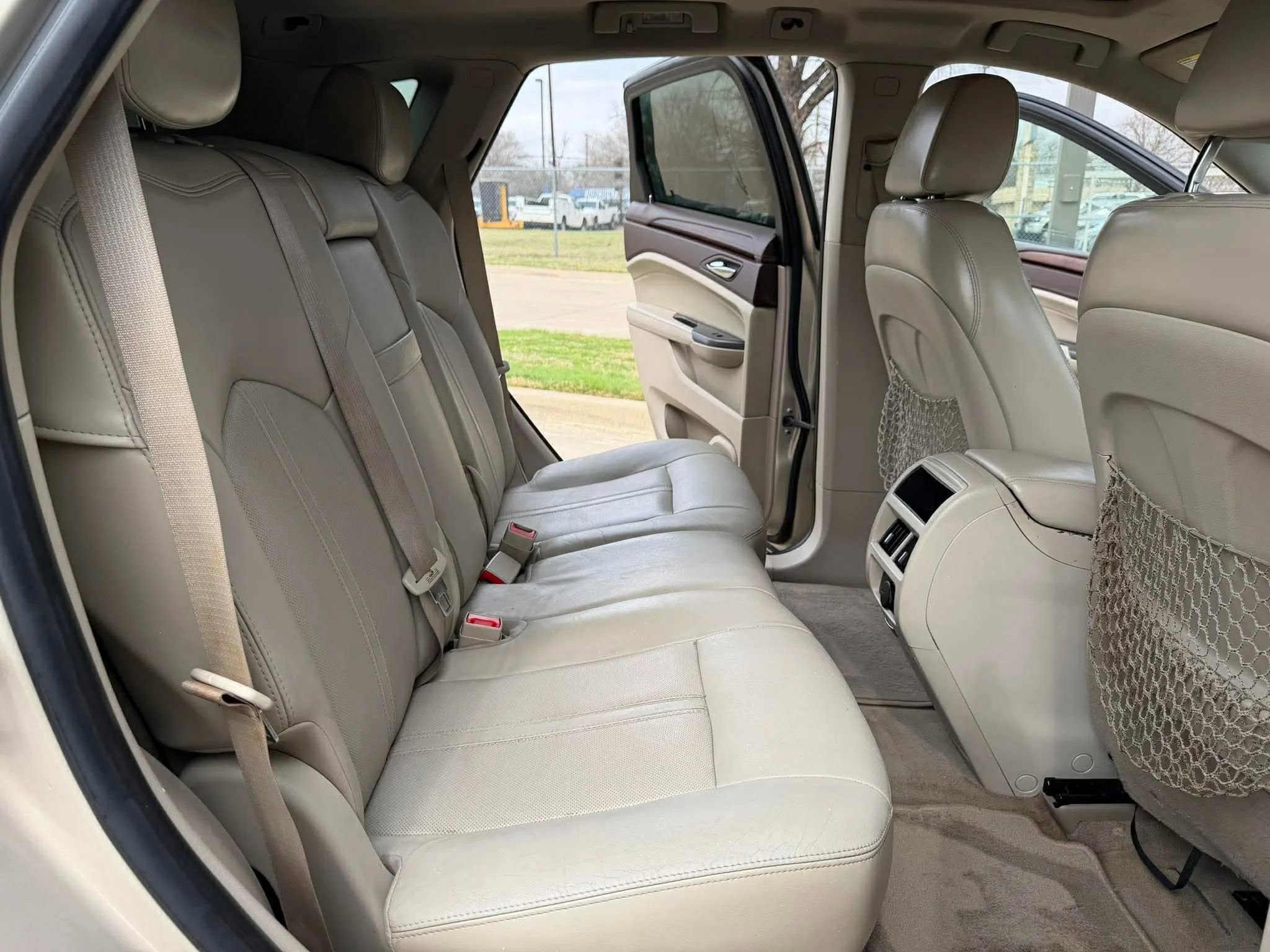 Used 2012 Cadillac SRX Luxury image 17