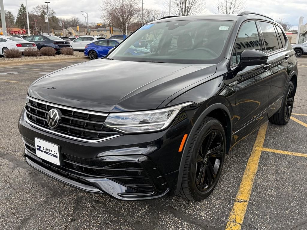 Used 2023 Volkswagen Tiguan SE R-Line AWD/4WD image 8