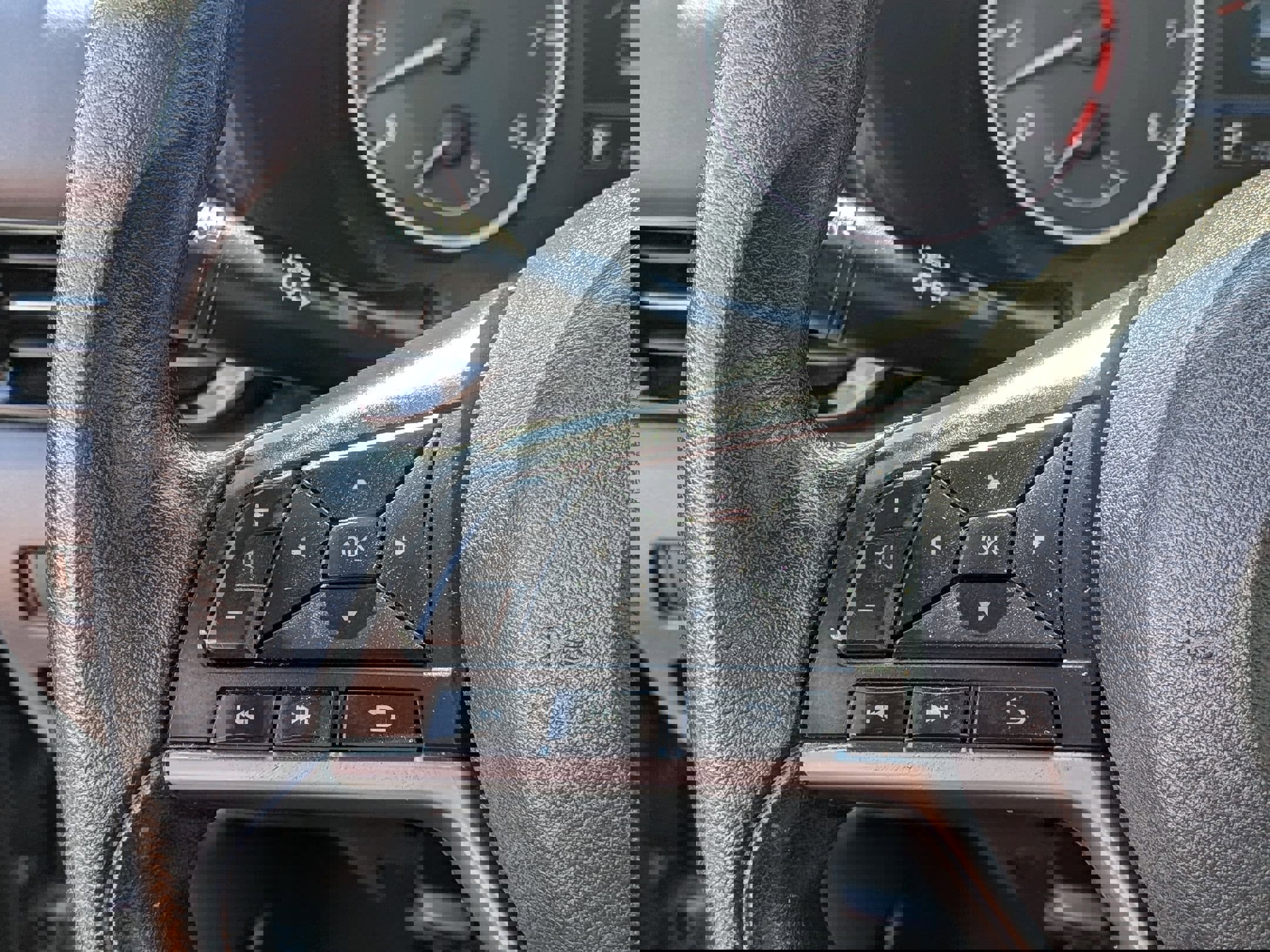 Used 2020 Nissan Sentra S FWD image 14