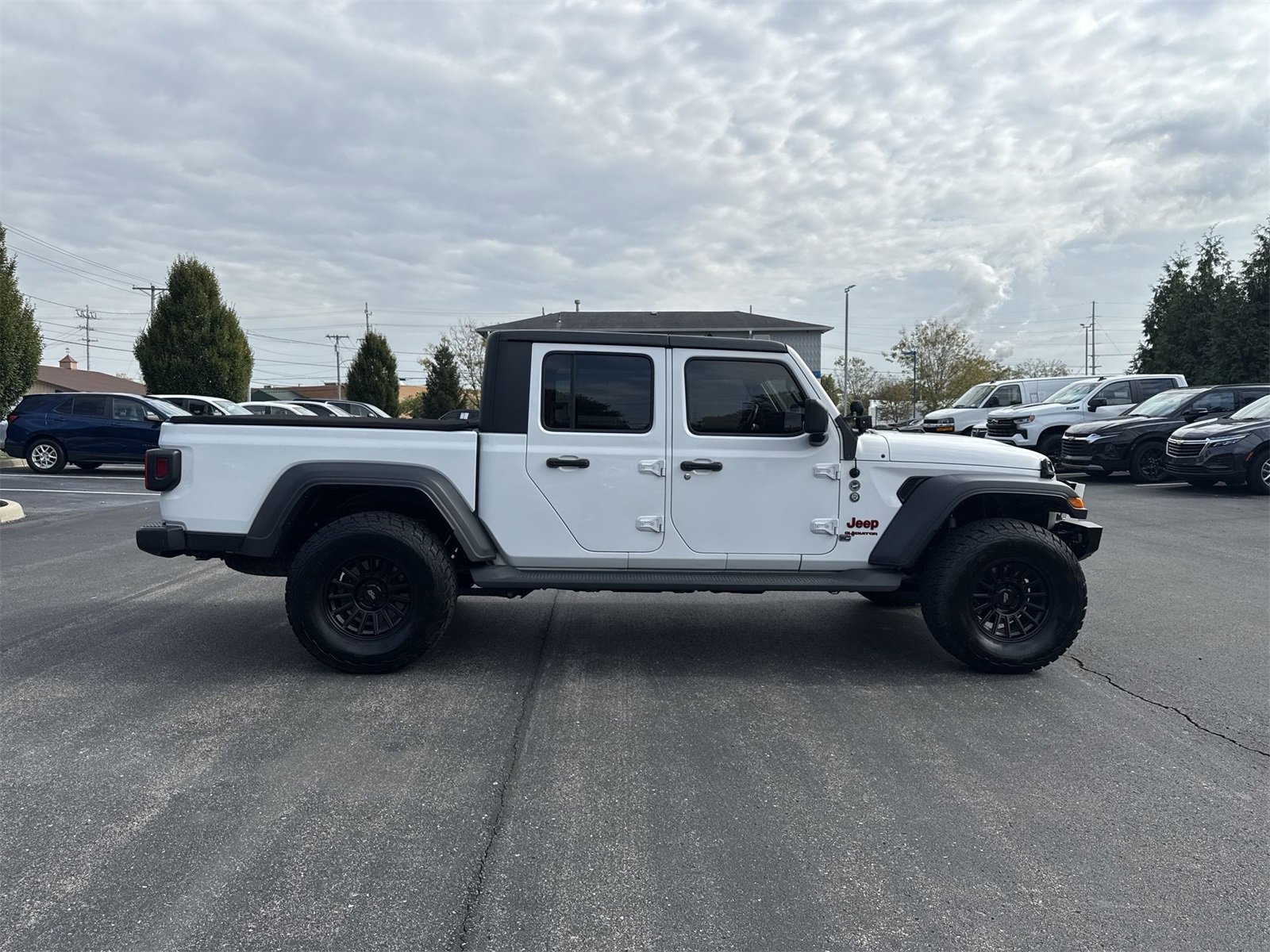 Used 2020 Jeep Gladiator Sport w/ Quick Order Package 24S image 9