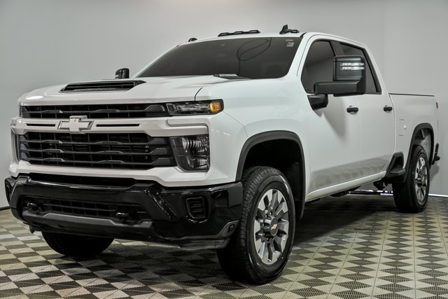 Certified 2024 Chevrolet Silverado 2500 Custom w/ Custom Value Package image 4