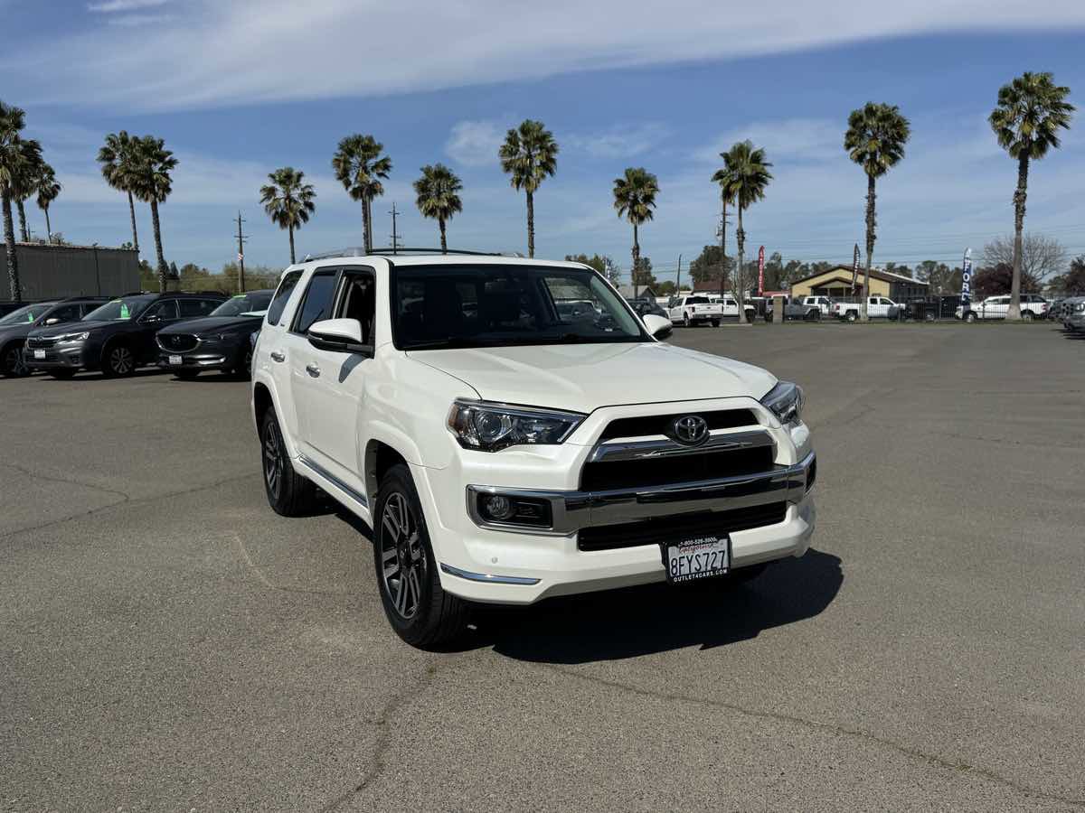 Used 2018 Toyota 4Runner Limited AWD/4WD image 3