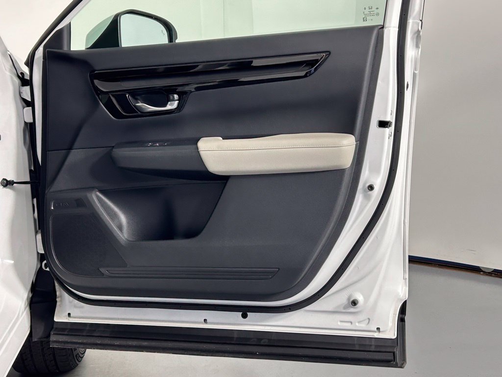 Used 2025 Honda CR-V EX-L image 9