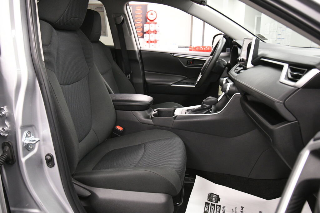 Certified 2024 Toyota RAV4 LE image 24