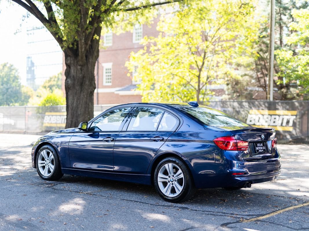Used 2016 BMW 328i xDrive Sedan AWD/4WD image 9