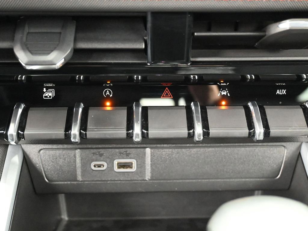 Used 2023 Chevrolet Colorado Z71 w/ Z71 Convenience Package 2 image 23