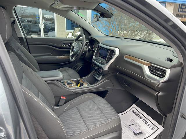 Used 2021 GMC Acadia SLE w/ Driver Convenience Package image 16