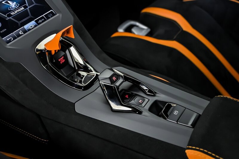 Used 2022 Lamborghini Huracan STO RWD image 35