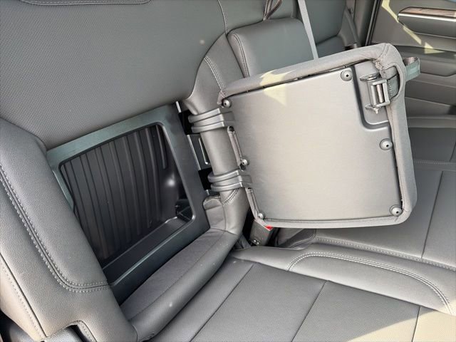 New 2026 GMC Sierra 1500 SLT w/ SLT Convenience Package image 43